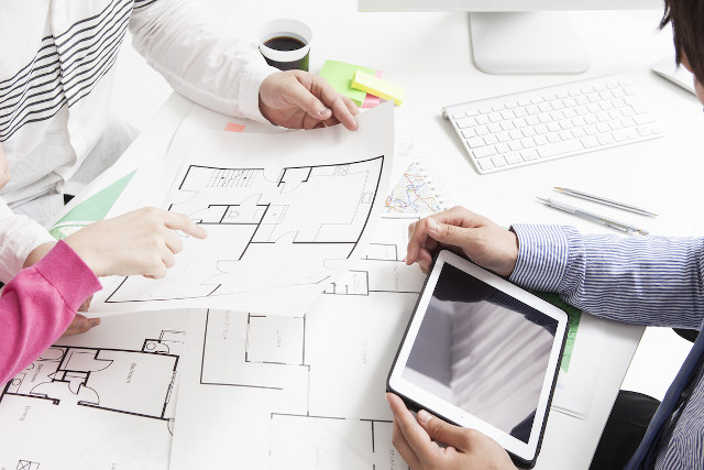 相談する業者と顧客