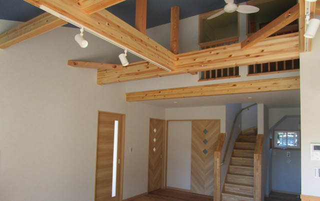 吹き抜けのある家